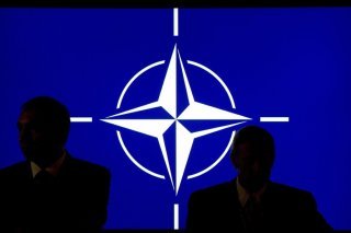 L'accord prévoit de porter à 3,5% du PIB les dépenses militaires stricto sensu et à 1,5% celles concernant la sécurité au sens large (image d'illustration). KEYSTONE/EPA/MAURIZIO GAMBARINI